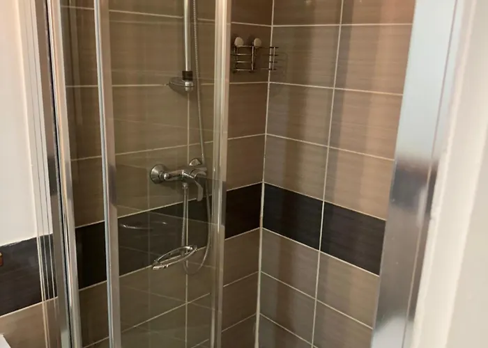 Trianon جوان ليه باه